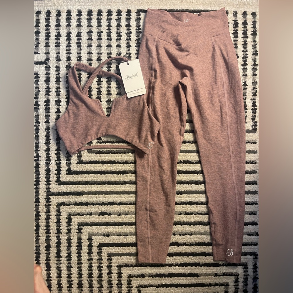 Brazilian contour leggings (M) in sand dune ONLY !NO BRA! - Picture 2 of 6